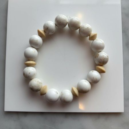 White Magnesite Stretch Bracelet — Beige Wood Bicones
